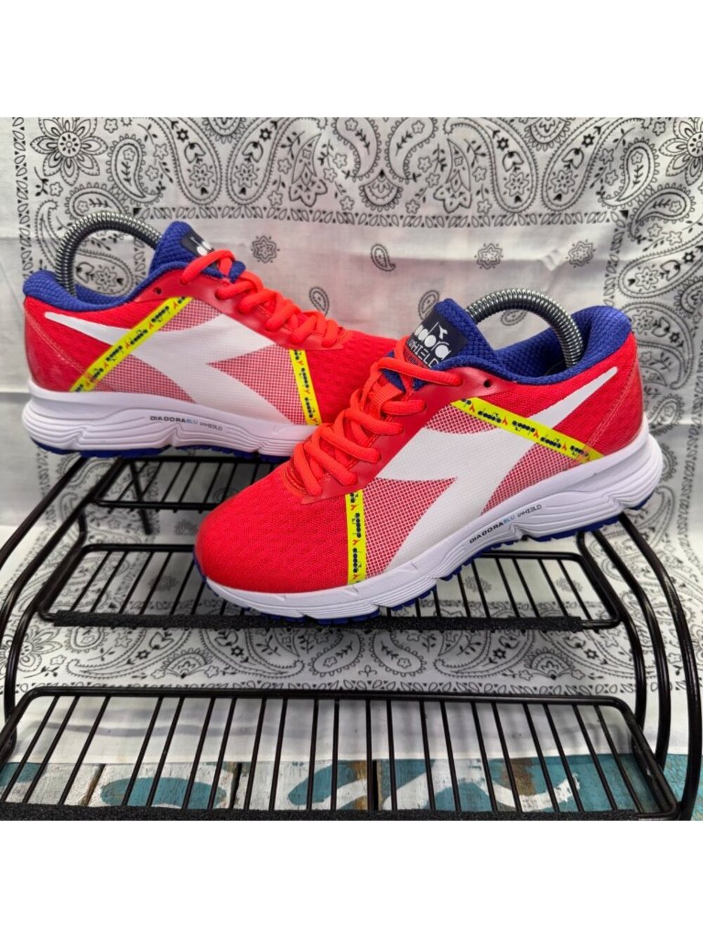 Diadora Blushield Mythos Elite 3 Kids/Youth Size3/Womans 4.5 Red Running Shoes